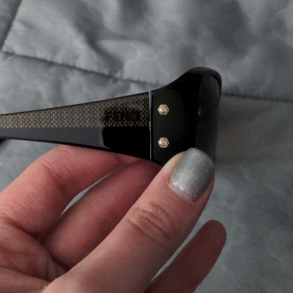 Fendi Sunglasses - Picture 2 of 3
